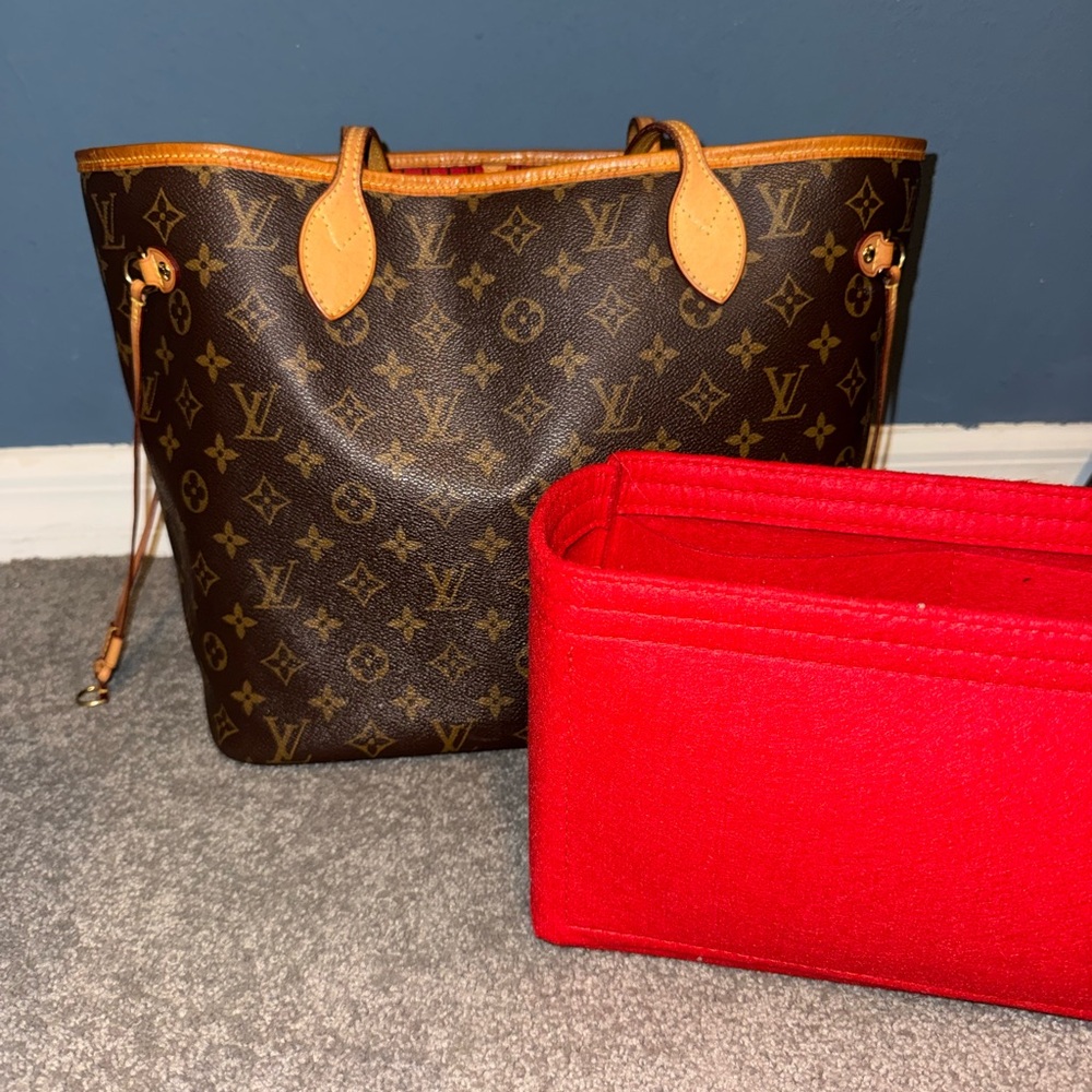 Louis Vuitton Classic Brown Monogram Tote - Picture 2 of 13